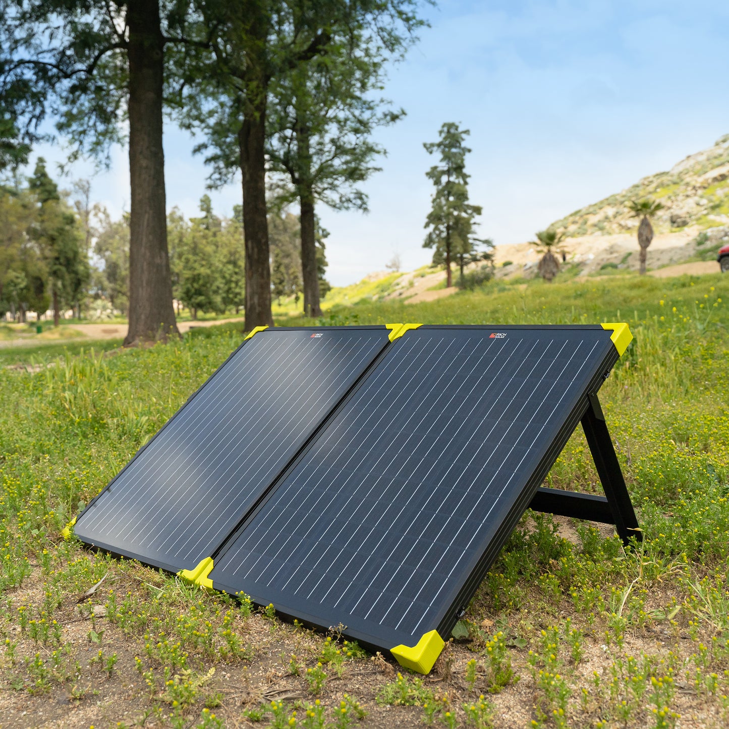 RICH SOLAR -MEGA 100 Watt Portable Solar Panel Briefcase